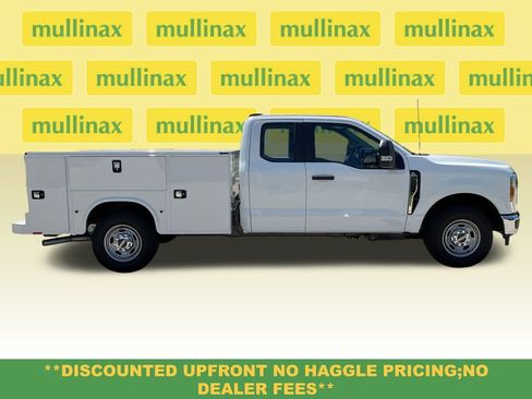 New 2025 Ford F250 XL w/ XL Chrome Package image 2