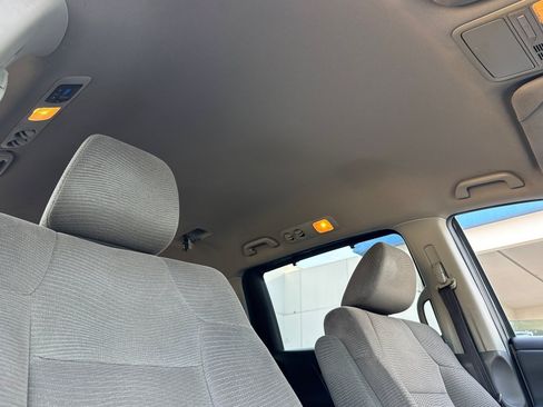 Used 2012 Honda Odyssey EX image 22