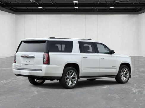 Used 2017 GMC Yukon XL Denali w/ Open Road Package AWD/4WD image 5