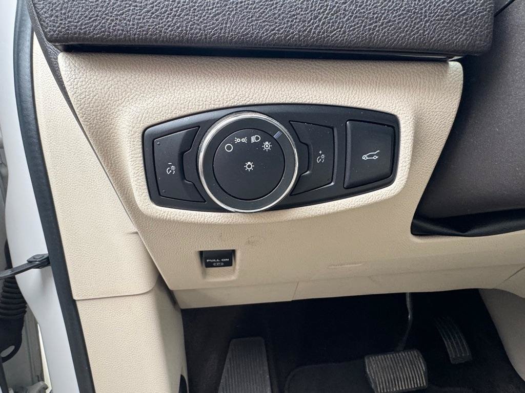 Used 2017 Lincoln MKC Select w/ Select Plus Package FWD image 13