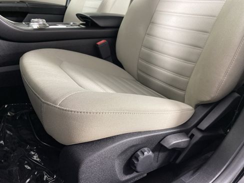 Used 2018 Ford Fusion S FWD image 16