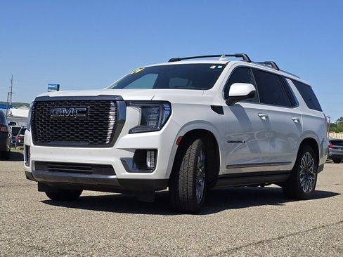 Used 2024 GMC Yukon Denali Ultimate AWD/4WD image 18
