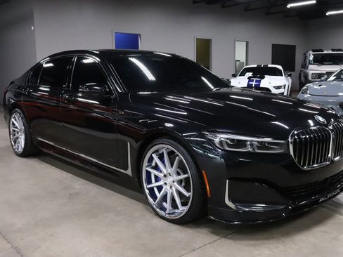 Used 2022 BMW ALPINA B7 xDrive image 7