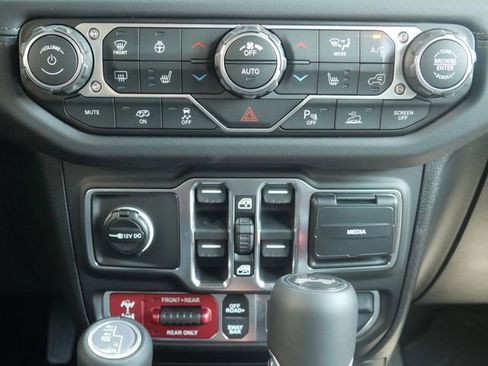 New 2026 Jeep Wrangler Unlimited Rubicon 392 w/ Quick Order Package 27X Moab AWD/4WD image 20