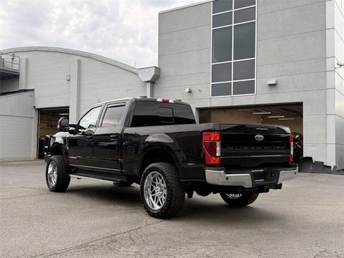 Used 2022 Ford F250 Lariat w/ Lariat Ultimate Package AWD/4WD image 3