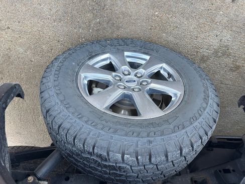 Used 2019 Ford F150 Lariat w/ Equipment Group 502A Luxury image 10