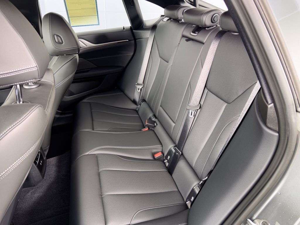 Certified 2026 BMW 430i w/ Premium Package RWD image 25