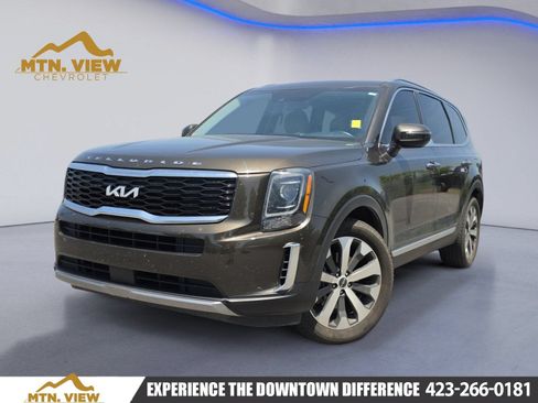 Used 2022 Kia Telluride S AWD/4WD image 1