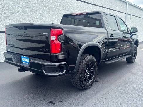 Used 2024 Chevrolet Silverado 1500 ZR2 w/ Technology Package AWD/4WD image 9