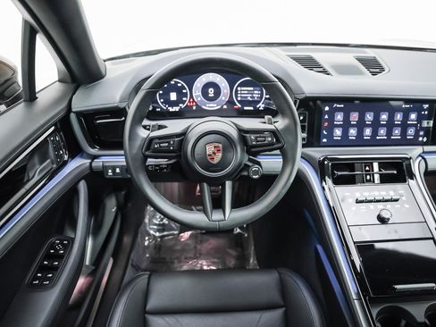 Certified 2025 Porsche Panamera image 16