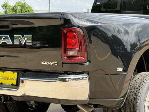 New 2026 RAM 3500 Tradesman AWD/4WD image 10