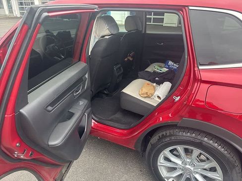 Used 2025 Honda CR-V EX image 17