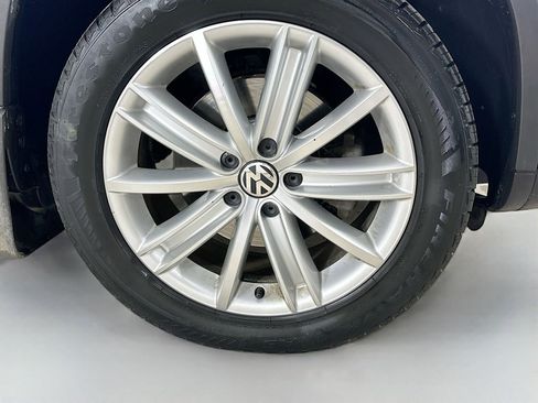 Used 2016 Volkswagen Tiguan SE AWD/4WD image 6