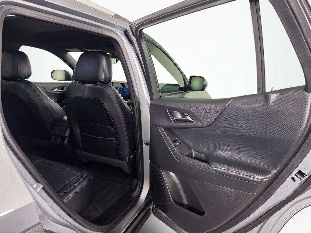 Used 2025 Chevrolet Equinox LT w/ Convenience Package II FWD image 36