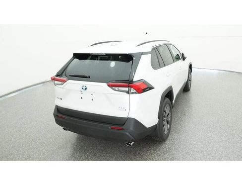 Used 2024 Toyota RAV4 XLE Premium w/ Weather Package AWD/4WD image 10