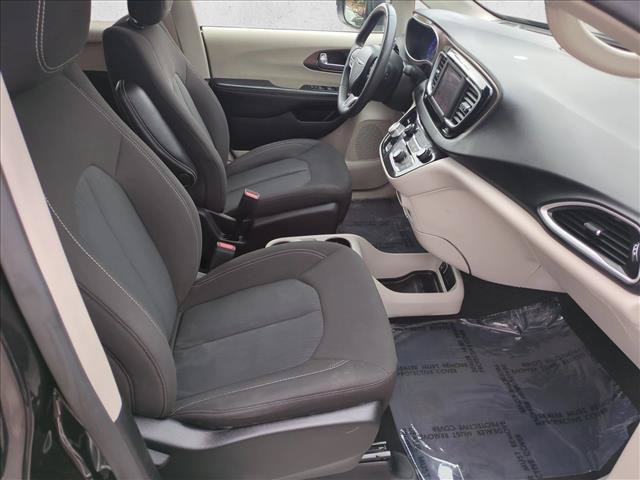 Used 2023 Chrysler Voyager LX FWD image 19