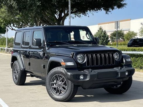 Used 2025 Jeep Wrangler Unlimited Sport AWD/4WD image 2
