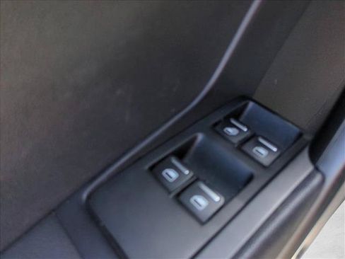 Used 2018 Volkswagen Beetle 2.0T S FWD image 12