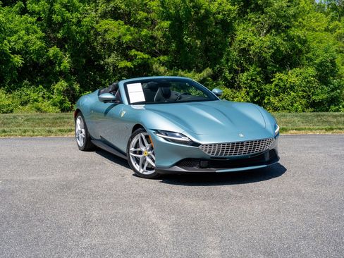 Certified 2024 Ferrari Roma Spider RWD image 1