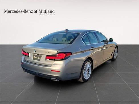 Used 2023 BMW 530i image 8