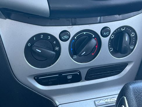 Used 2012 Ford Focus SE image 16