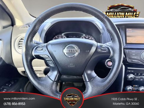 Used 2013 Nissan Pathfinder SV AWD/4WD image 25
