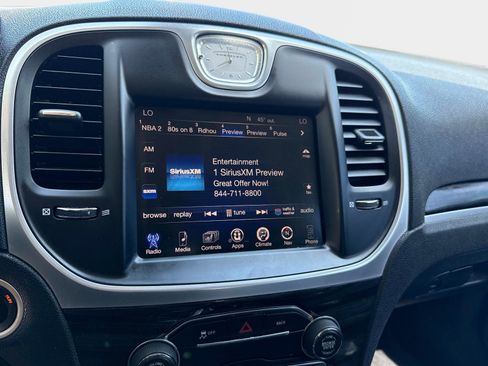 Used 2015 Chrysler 300 Limited w/ Driver Convenience Group RWD image 20