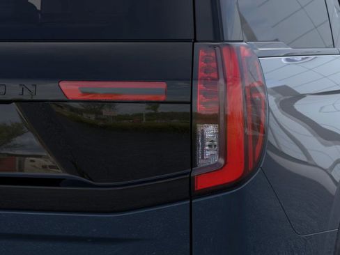 New 2025 Ford Expedition Platinum w/ Stealth Performance Package image 21