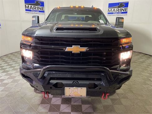 Used 2024 Chevrolet Silverado 2500 Custom w/ Custom Value Package image 15