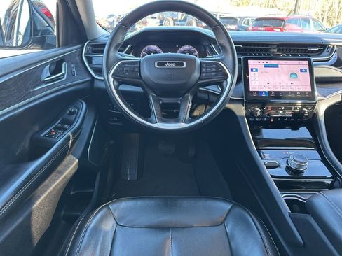 Used 2022 Jeep Grand Cherokee L Limited image 18