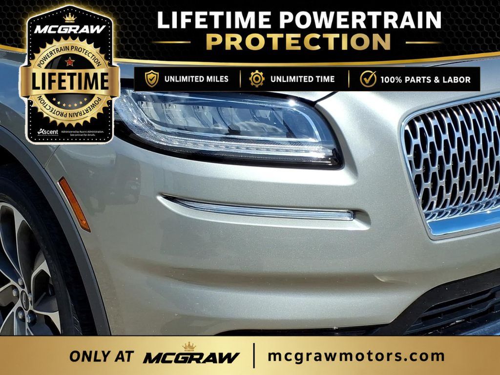 Used 2023 Lincoln Nautilus Reserve AWD/4WD image 9