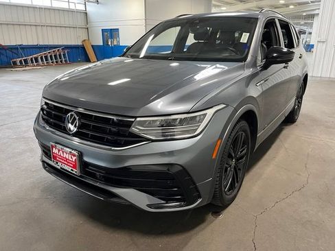 Used 2022 Volkswagen Tiguan SE R-Line FWD image 7