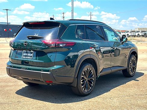 New 2026 Nissan Rogue Dark Armor FWD image 8