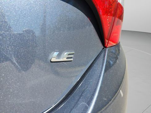 Used 2014 Toyota Corolla LE image 28