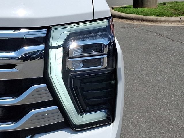 Used 2024 Chevrolet Silverado 3500 High Country w/ Technology Package AWD/4WD image 9