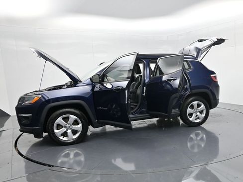 Used 2020 Jeep Compass Latitude image 58