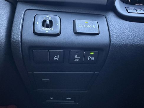 Used 2015 Lexus LS 460 AWD image 23