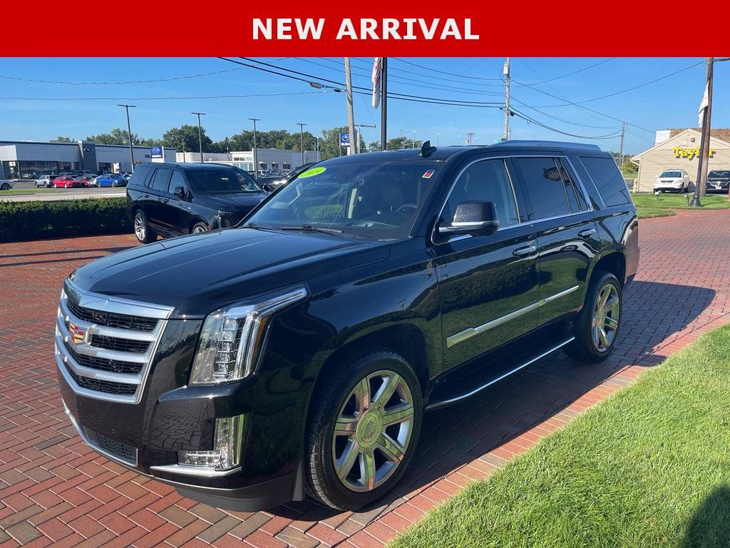 Used 2019 Cadillac Escalade Premium Luxury AWD/4WD image 1