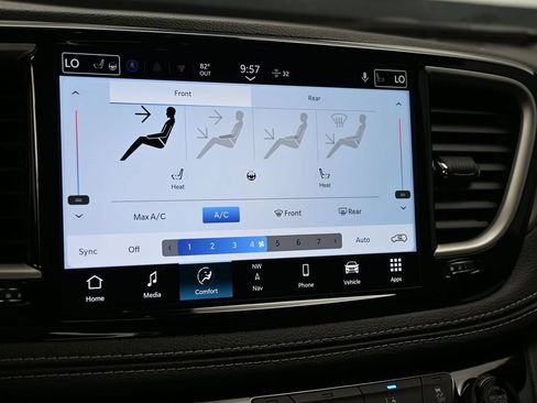 New 2027 Chrysler Pacifica Select FWD image 24