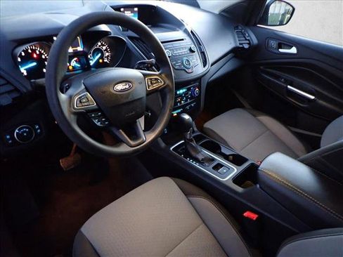 Used 2017 Ford Escape SE image 10