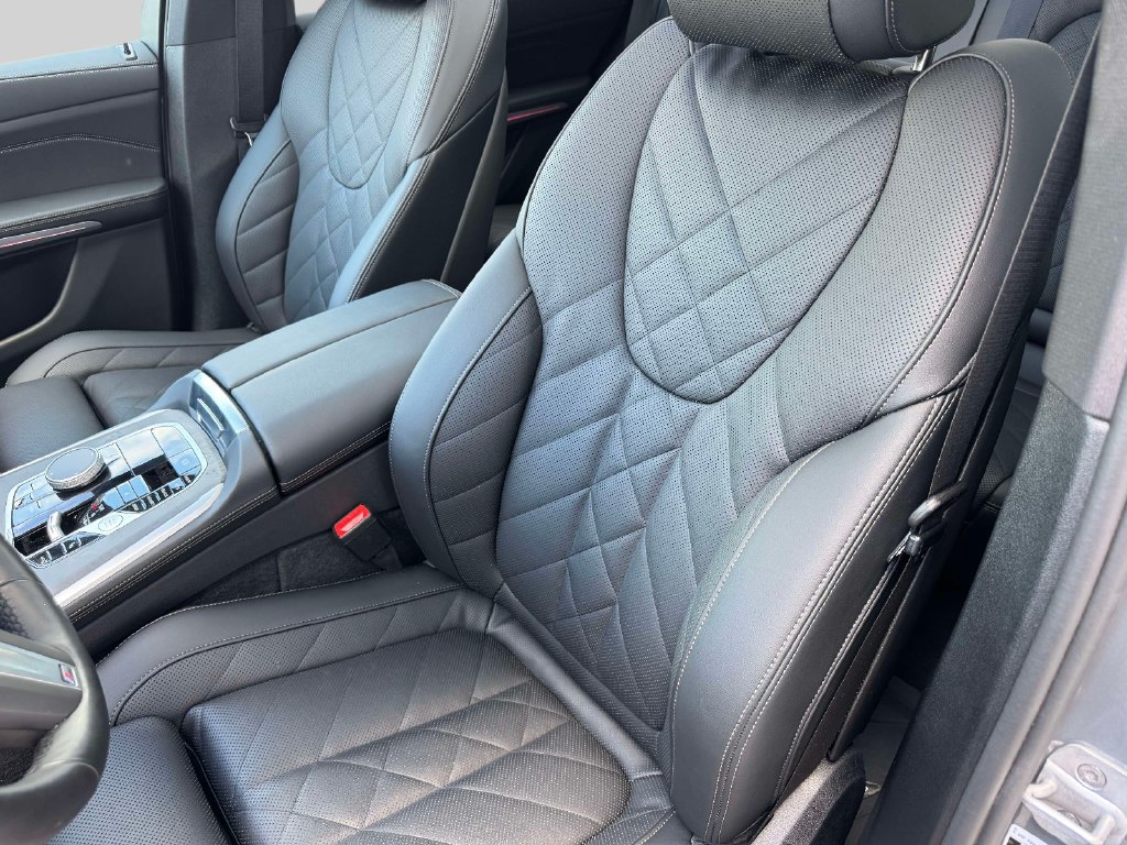 Certified 2026 BMW X5 xDrive40i w/ M Sport Package AWD/4WD image 24