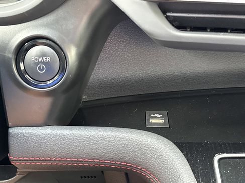 Used 2025 Toyota Sienna XSE image 30