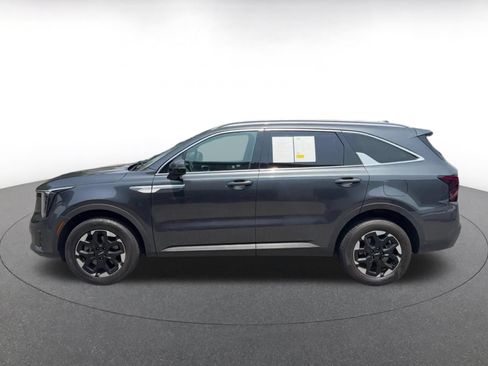 Used 2024 Kia Sorento S AWD/4WD image 10