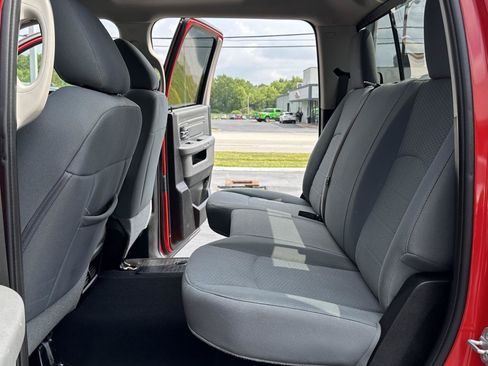 Used 2020 RAM 1500 Classic SLT AWD/4WD image 29