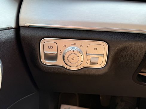 Used 2020 Mercedes-Benz GLE 350 4MATIC image 28