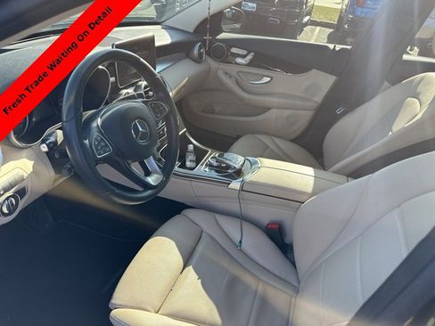 Used 2018 Mercedes-Benz C 300 4MATIC Sedan image 5