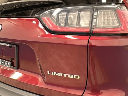 Used 2019 Jeep Cherokee Limited w/ Technology Group AWD/4WD image 28