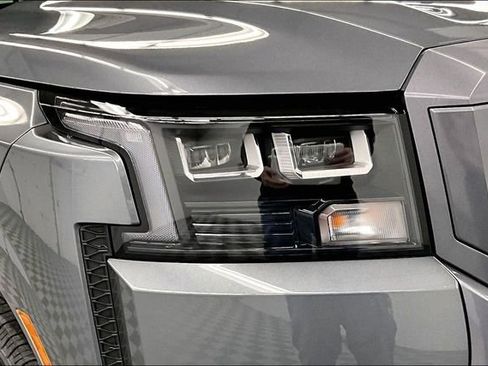New 2026 Nissan Frontier SV AWD/4WD image 14