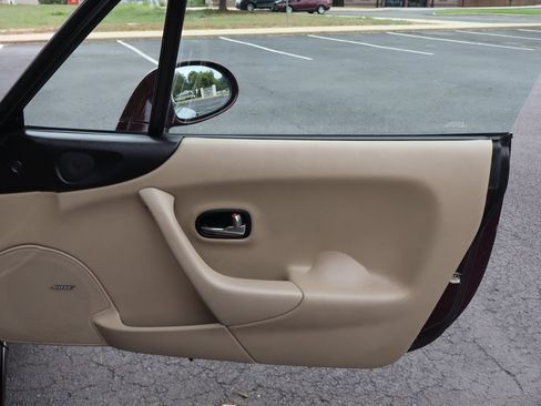 Used 2000 MAZDA MX-5 Miata RWD image 33