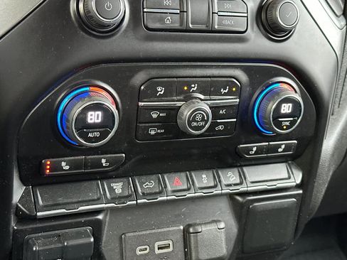 Used 2023 Chevrolet Silverado 2500 LT w/ Convenience Package image 21